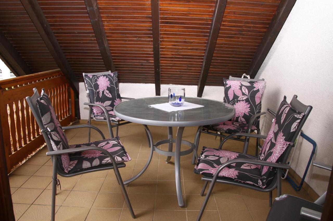 Ferienwohnungen Haus Albert Grossheubach Ngoại thất bức ảnh